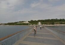 Извънредно: Мъж скочи от Моста в Бургас