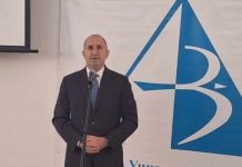 Президентът: Законът за движение по пътищата е написан с кръв, политиците трябва да дават пример и в живота