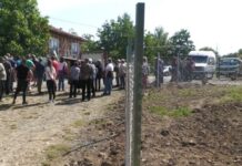 Недоволство в средецкото село Росеново: Продаден парцел пречи на хората да стигнат до домовете си