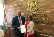 Кметът на Поморие Иван Алексиев подписа споразумение с МРРБ за основен ремонт на улиците в центъра на града