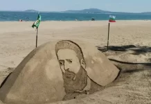 Ликът на Ботев изникна на централния плаж в Бургас