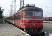 Жена с ТЕЛК пътува часове наред права заради номерата на БДЖ