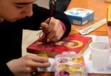 Храм „Света Богородица“ и Центърът за подкрепа на личностното развитие – Бургас предлагат безплатни занимания по православно образование