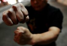 Собственик на заведение в Бургас задържан за побой над сервитьорка