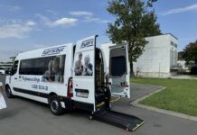 Нов микробус ще обслужва хората в неравностойно положение в Бургас