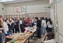 Предпразнично: Коледният дух и добротворчеството в ПГЧЕ „Васил Левски“ – Бургас