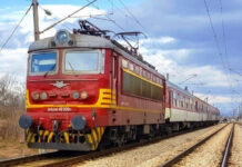 Пътнически влакове в България с масови закъснения: недоволство сред пътниците