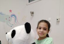 Бургаски деца и родители изработват коледни играчки и картички в подкрепа на 12-годишната Елза Дадурян