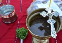 На 5 януари отбелязваме Попова Коледа или Зимен Кръстовден, наричан още Кръстци, Водокръщи