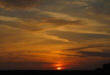 Облачността днес ще се увеличава, остава топло за сезона