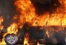 Пожар в складова база край Бургас след запалване на автомобил