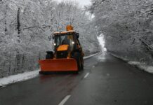 22 снегопочистващи машини обработват пътищата в Бургаска област