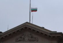 В България е обявен ден на траур в знак на съпричастност с жертвите в Кочани