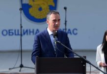 Представители на местната власт и общественици се включиха в публично четене на Библията в Бургас