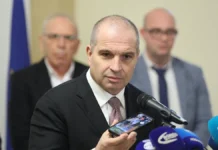 Караджов тръгва по релсите: Влак ще бъде домакин на работно съвещание за БДЖ