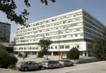 Мъж се бори за живота си след тежък инцидент в дома си в село Черни връх