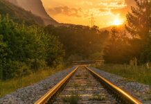 Еднодневно лятно приключение с влак: София – Бургас за един ден с БДЖ