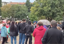 Протест под надслов „Оставка!“ се проведе пред Община Поморие във връзка със случая в Каблешково