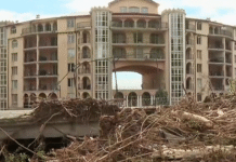 Собственици в „Елените“ се готвят за съд: ДНСК разпореди премахване на незаконните постройки край реката