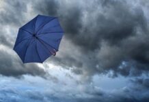 Облаци, слаб дъжд по места и постепенно покачване на налягането